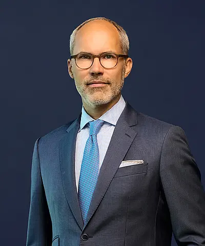 Portrait of Dr Hanjo Hautz